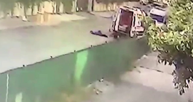 Pendik'de ambulans şoförü silahlı saldırıya uğradı