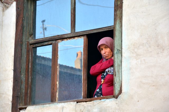 Samsun'daki 7 kişilik aile her gün ölüm korkusuyla yaşıyor