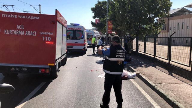 Bursa'da kamyonet motosiklete çarptı, bir çocuk öksüz kaldı