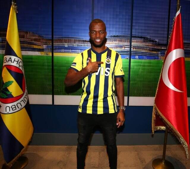 Son Dakika: Fenerbahçe, Ekvadorlu golcü Enner Valencia'yı 3 yıllığına renklerine bağladı