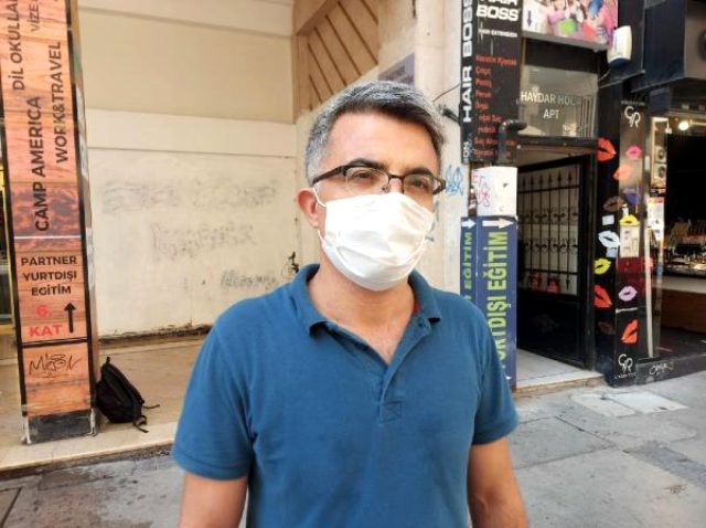 İstanbul'dan sonra İzmir'de de görüldüler! Bayılma numarası yapan simitçi kılığındaki dolandırıcılara vatandaştan tepki yağdı