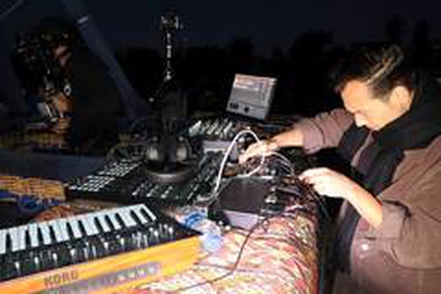 Dünyaca ünlü DJ Ben Böhmer, Kapadokya'da balonda DJ performansı sergiledi Dünyaca ünlü DJ Ben Böhmer, Kapadokya'da balonda DJ performansı sergiledi