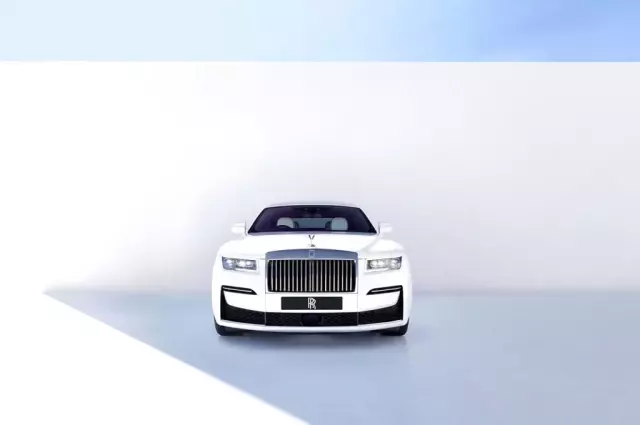 En teknolojik Rolls-Royce: Yeni Ghost