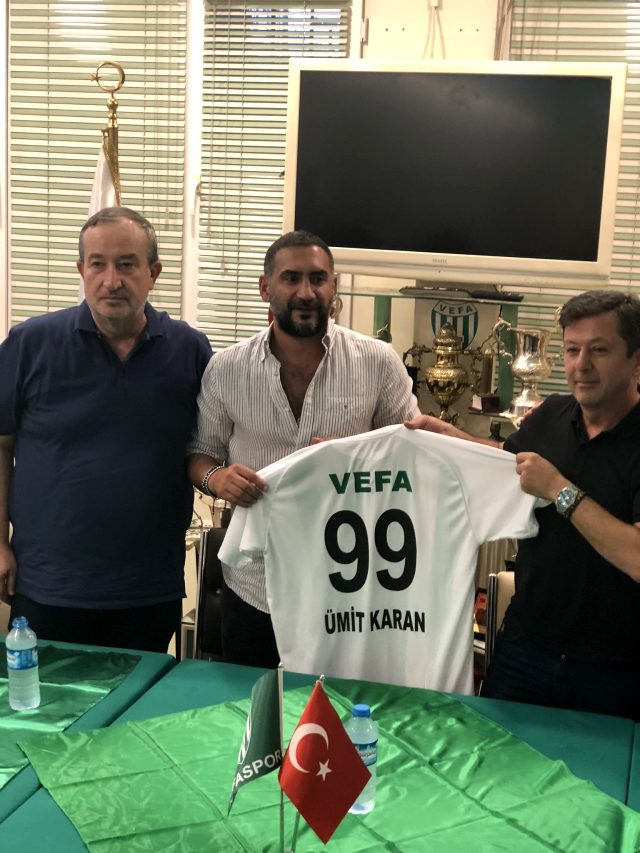 Ümit Karan Vefaspor'da hem futbolcu hem de antrenör olarak görev yapacak
