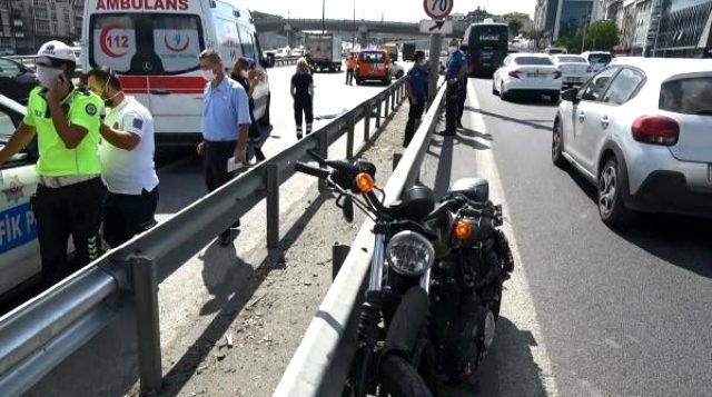 TEM'de korkunç kaza! Metrelerce havaya fırlayan motosiklet sürücüsü, kamyonetin altında kalarak öldü