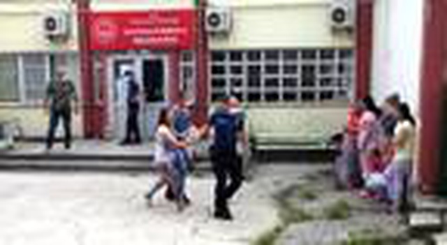 Çocuk yuvasında kavga eden ve intihara kalkışan kızlar, farklı yuvalara yerleştirildi Çocuk yuvasında kavga eden ve intihara kalkışan kızlar, farklı yuvalara yerleştirildi