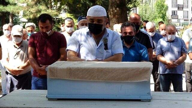 Bursa'nın 'Parmak çocuğu' hayata veda etti Bursa'nın 'Parmak çocuğu' hayata veda etti