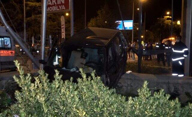 Yüksek ateş şikayetiyle hastaneye gidiyordu, yolda feci şekilde can verdi Yüksek ateş şikayetiyle hastaneye gidiyordu, yolda feci şekilde can verdi