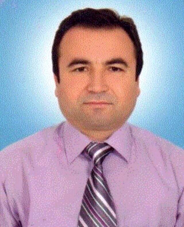 Öğretim görevlisi çalıştığı kütüphanenin girişinde ölü bulundu Öğretim görevlisi çalıştığı kütüphanenin girişinde ölü bulundu