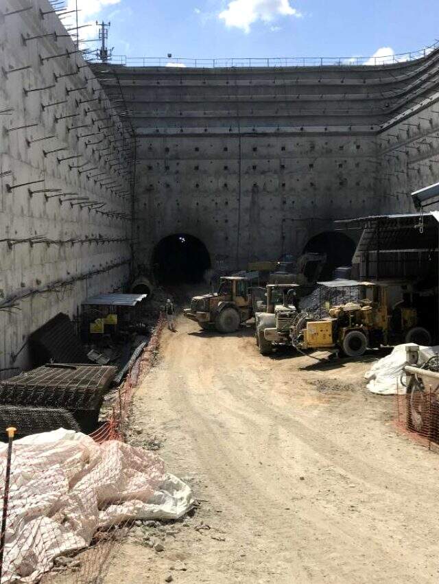 Kocaeli ve İstanbul'u birleştirecek Gebze-Darıca metro hattında çalışmalar sürüyor Kocaeli ve İstanbul'u birleştirecek Gebze-Darıca metro hattında çalışmalar sürüyor
