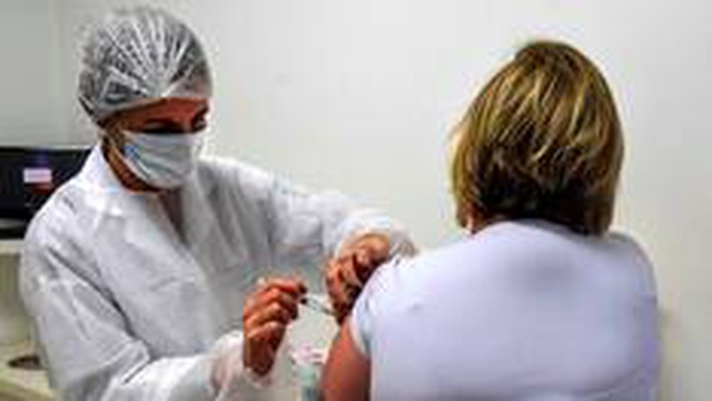 <a class='keyword-sd' href='/koronavirus/' title='Koronavirüs'>Koronavirüs</a> aşısı: Oxford ve AstraZeneca'nın test sürecinin durdurulması ne anlama geliyor?