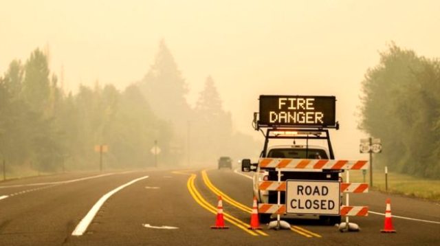 ABD'nin 12 eyaletinde orman yangınları: Oregon'da yarım milyon insan evlerini terk etti