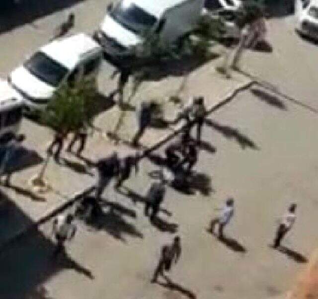 İki aile arasında nişan atma meselesi yüzünden çıkan kavgada 3 kişi hastanelik oldu İki aile arasında nişan atma meselesi yüzünden çıkan kavgada 3 kişi hastanelik oldu
