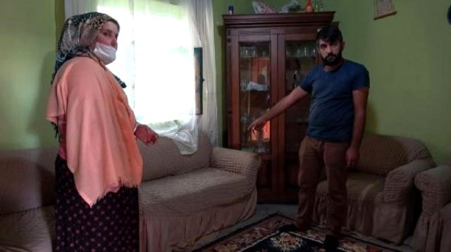 Van'da eve giren maskeli soyguncular, anne ve 2 çocuğuna dehşeti yaşattı Van'da eve giren maskeli soyguncular, anne ve 2 çocuğuna dehşeti yaşattı