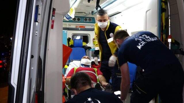 Kadıköy-Kozyatağı metro şantiyesinde hafriyat çeken vinç sepeti düştü: 2 yaralı Kadıköy-Kozyatağı metro şantiyesinde hafriyat çeken vinç sepeti düştü: 2 yaralı