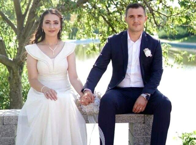 Silahla başından vurulmuş halde bulunan Sevginur, yaşam mücadelesi veriyor Silahla başından vurulmuş halde bulunan Sevginur, yaşam mücadelesi veriyor
