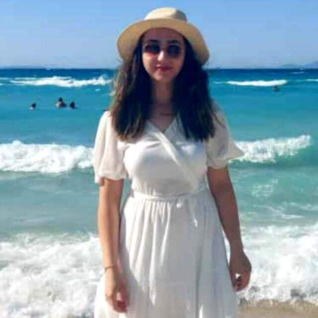 Silahla başından vurulmuş halde bulunan Sevginur, yaşam mücadelesi veriyor Silahla başından vurulmuş halde bulunan Sevginur, yaşam mücadelesi veriyor