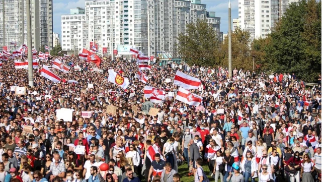 Rus yazar Ulitskaya: Belarus'taki gösterilerin benzerleri bir gün Moskova'da da düzenlenecek