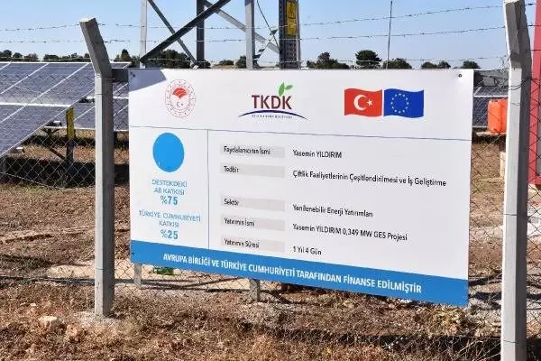 İki çocuk annesi, aldığı hibe desteğiyle eşinin 20 yıllık hayali olan güneş enerjisi santrali kurdu