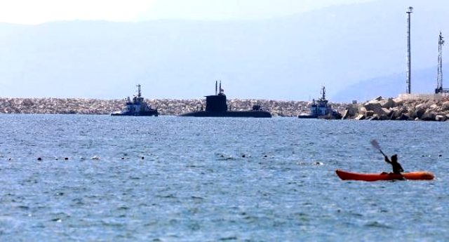 Antalya açıklarındaki denizaltı ilgiyle izlendi