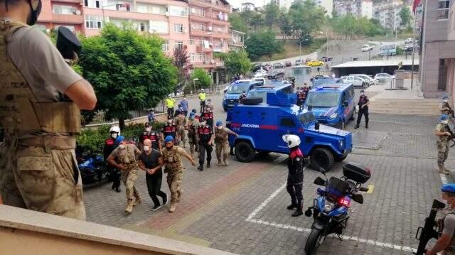 İş adamı ve yanındaki kadını öldüren 4 kişi, katliam planlarken yakalandı