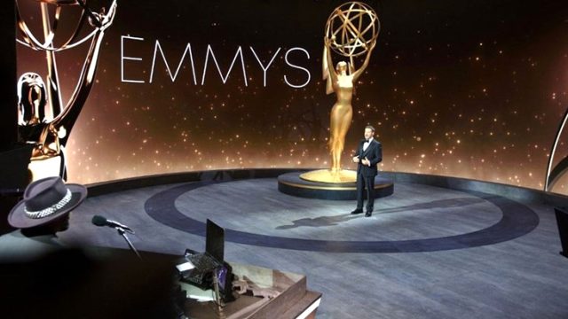 Koronavirüs gölgesinde tören! 72. Emmy Ödülleri sahiplerini buldu