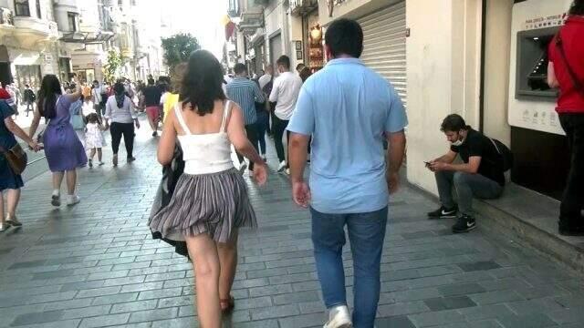 Taksim'de genç kadının peşinden ayrılmayıp taciz eden şüpheli tutuklandı