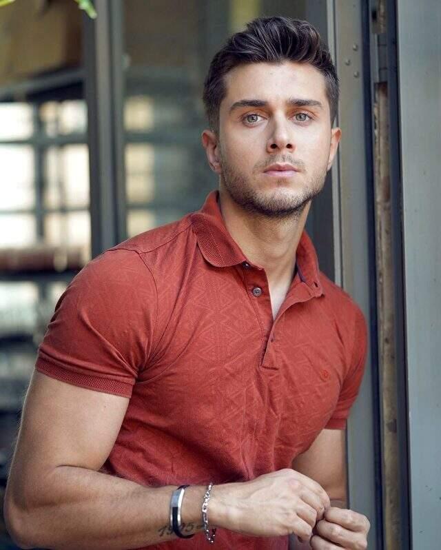 Yakışıklı oyuncu Onur Seyit Yaran, arkadaşının silahlı saldırısına uğradı