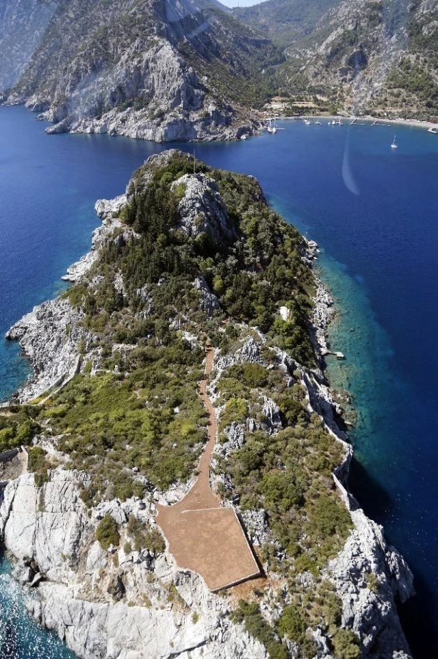 Ünlü iş adamı Ali Ağaoğlu adasını 15 milyon dolara satışa çıkardı