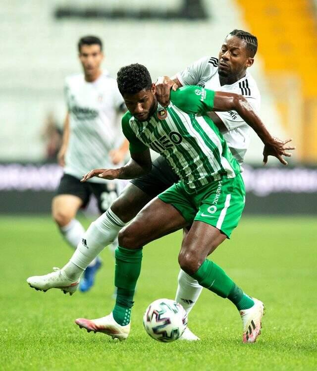 Rio Ave'ye penaltılarda 4-2 kaybeden Beşiktaş, UEFA Avrupa Ligi'ne veda etti