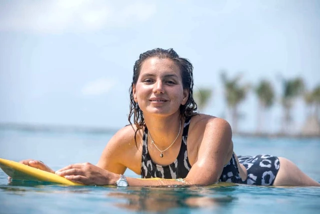 Brezilyalı kadın sörfçü Gabeira, ölümden döndüğü dalgalarda iki defa dünya rekoru kırdı