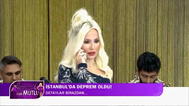 Lerzan Mutlu, dün İstanbul'da meydana gelen depreme canlı yayında yakalandı