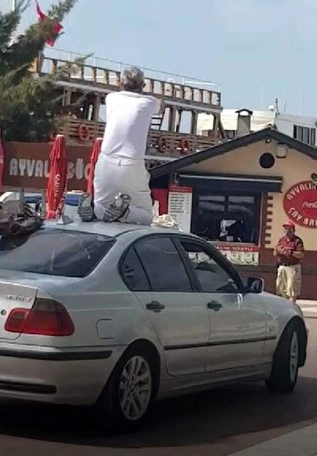 Ailevi sorunları olan emekli astsubay, kılıçla intihar girişiminde bulundu