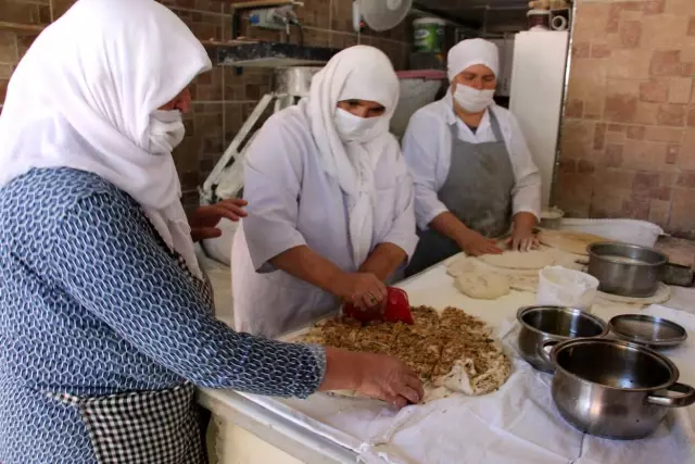 60 yaşında kendi işini kurdu, iş yerinde komşularını istihdam etti