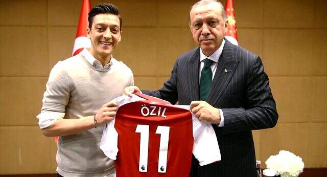 Almanya Futbol Federasyonu Genel Sekreteri Curtius: Mesut Özil'e yanlış yapıldı