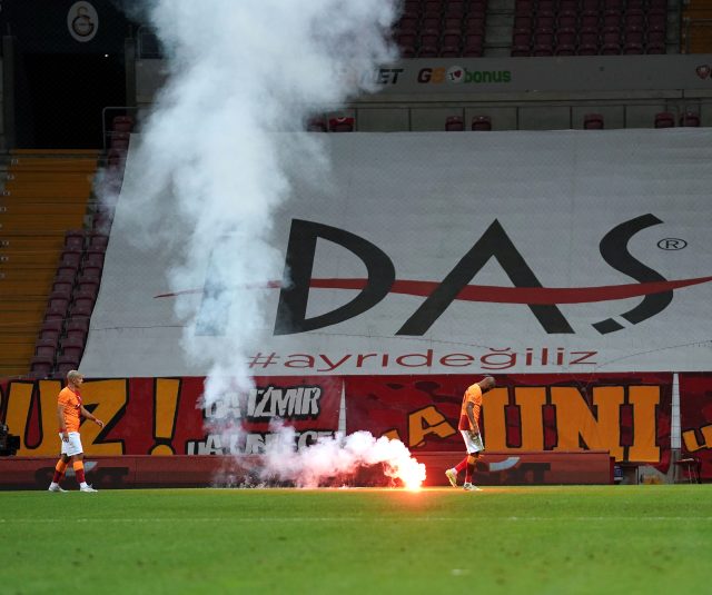 Saha dışından atılan meşale sonrası Galatasaray PFDK'ya sevk edilecek