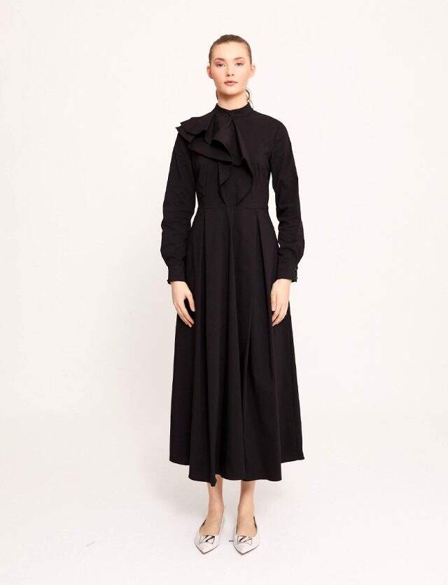 İster Sade İster İhtişamlı, Güzelliğinizi Gözler Önüne Seren Abiye Tesettür Giyimin Püf Noktaları