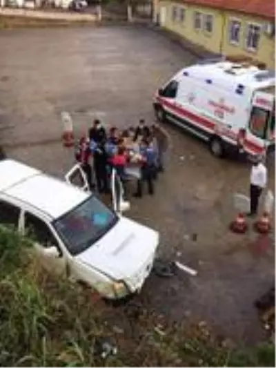 Beraber kahvaltı yaptığı çifti öldürüp, intihar etti