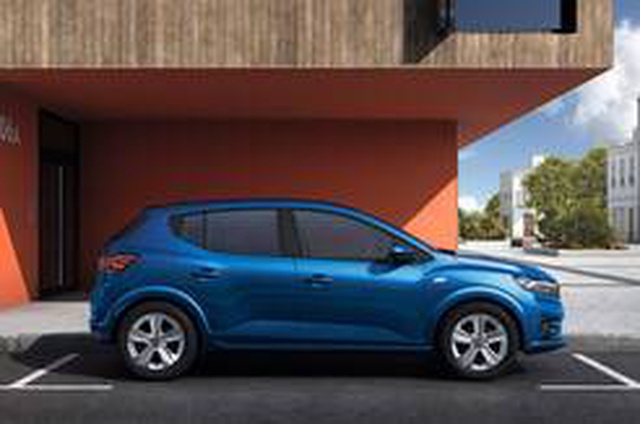 Dacia'nın Sandero ve Logan ailesi yenilendi