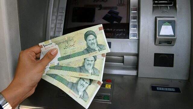 İran'da dolar ve euro tarihi rekor kırdı İran'da dolar ve euro tarihi rekor kırdı