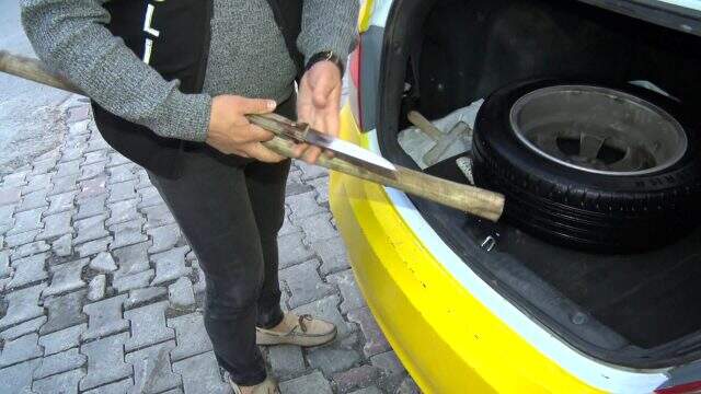 İstanbul merkezli 3 ilde ruhsatsız taksi duraklarına gece baskını düzenlendi İstanbul merkezli 3 ilde ruhsatsız taksi duraklarına gece baskını düzenlendi