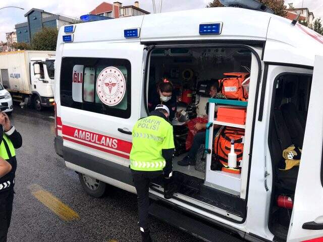 Ankara'da belediye otobüsü üst geçit asansörüne çarptı! Çok sayıda yaralı var Ankara'da belediye otobüsü üst geçit asansörüne çarptı! Çok sayıda yaralı var
