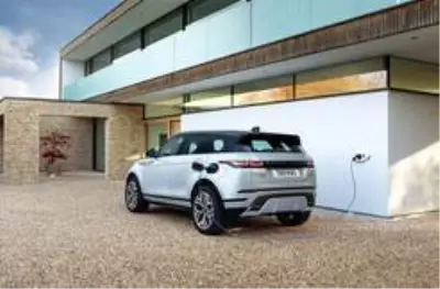 Yeni Range Rover Evoque hibrit seçeneğiyle Türkiye'de!