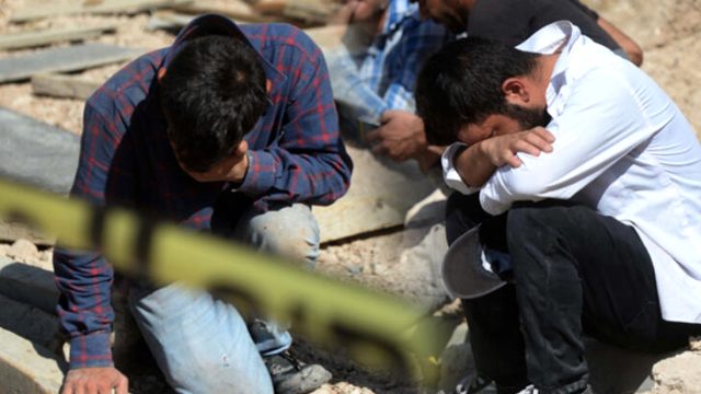 İstinat duvarı yapımında göçük: 2 işçi hayatını kaybetti
