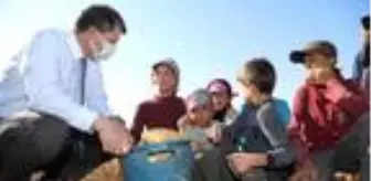 Sivas'ta tarım işçisi ailelerin çocukları için tarlaya eğitim çadırı kurulacak