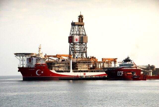Kanuni Sondaj Gemisi Mersin'den demir aldı Kanuni Sondaj Gemisi Mersin'den demir aldı