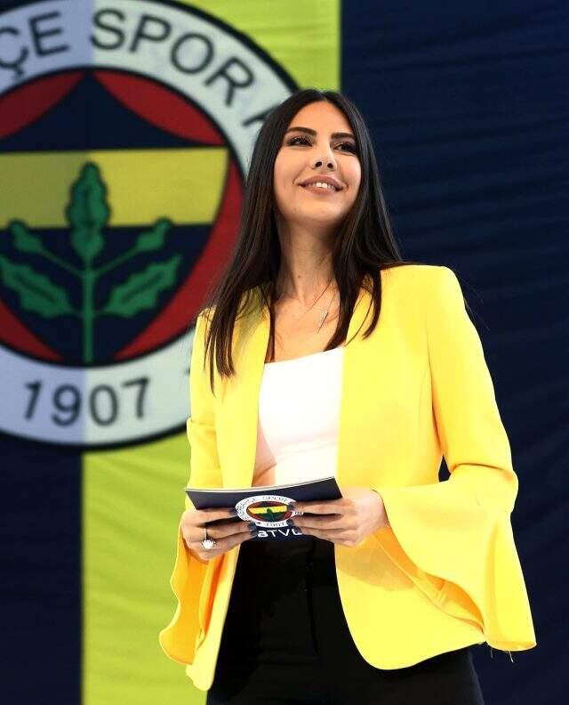Kanser tedavisi gören sunucu Dilay Kemer, yoğun bakıma kaldırıldı