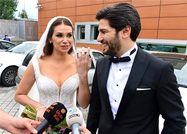 Oyuncu Begüm Birgören ile Mehmet Cemil evlendi