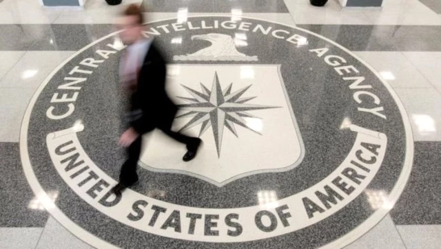 Edward Snowden: Rusya, ABD'nin istihbarat bilgilerini sızdıran eski casusa sürekli oturum izni verdi
