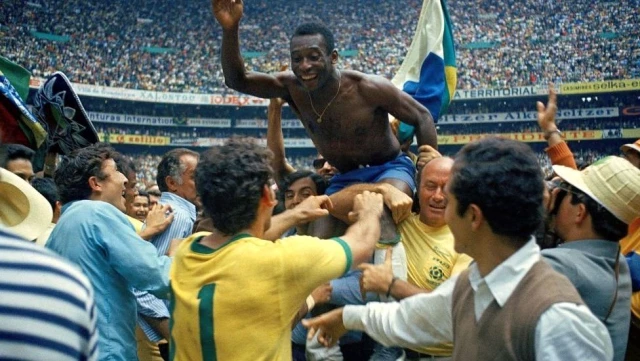 Pele 80 yaşında: Futbol tarihinin en ünlü 10 numarası hakkında az bilinen on hikaye